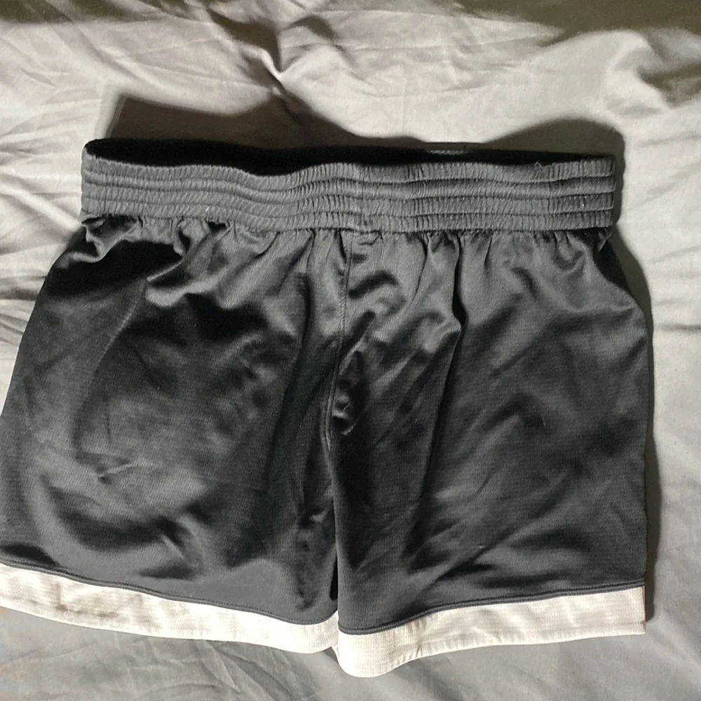 Champion  youth running shorts​​ - Picture 4 of 4